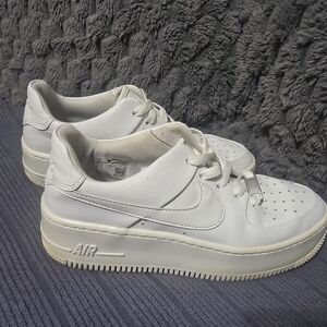 White Nike Air Force 1